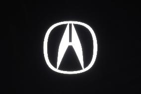 Acura sign and logo
